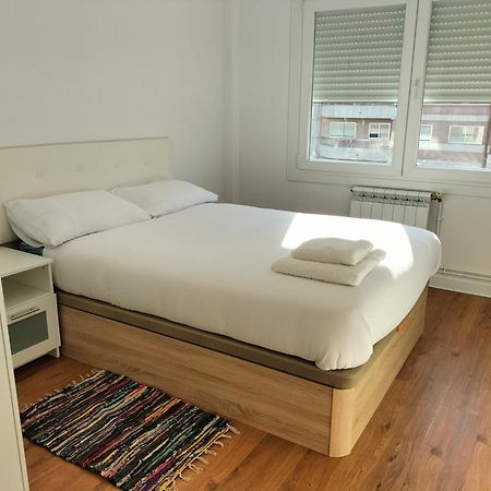 Encantador Piso De 3 Dormitorios En Vigo Exteriör bild