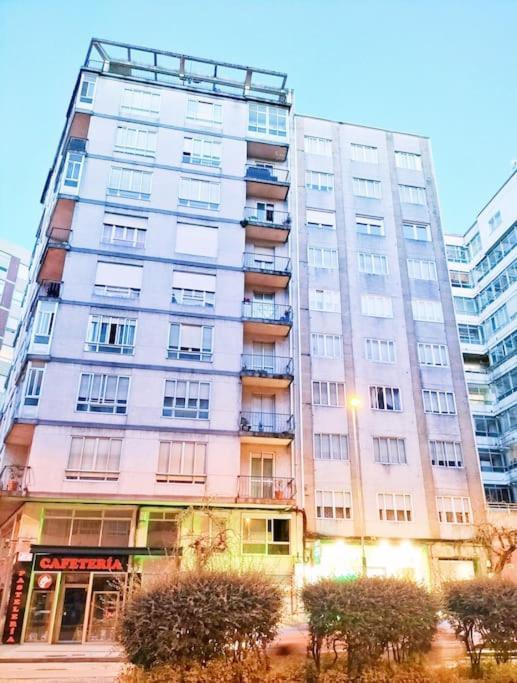 Encantador Piso De 3 Dormitorios En Vigo Exteriör bild